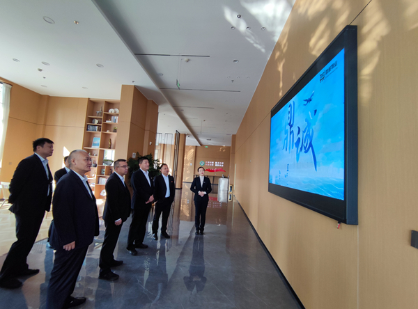 公司黨委書記、董事長王高峰一行...